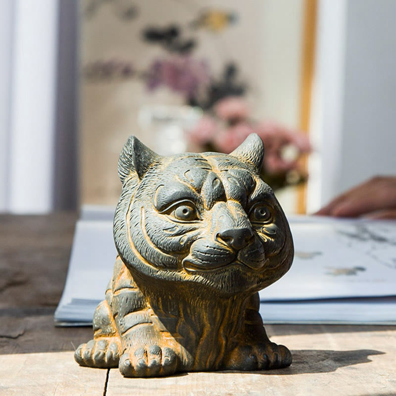 Handgemachte spirituelle Statue aus Tigereisenpulver, 9 cm