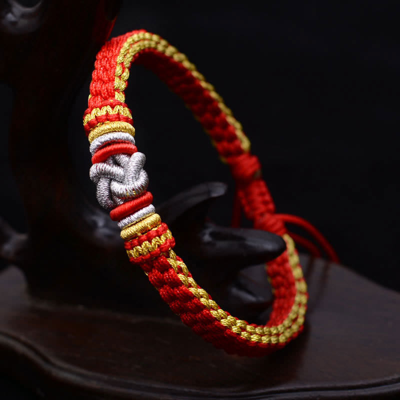 Handgemachtes rotes Armband mit Wahrer Liebe und Knoten für Glück