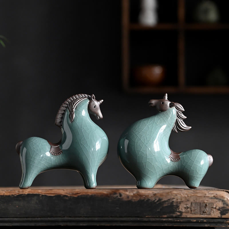 Keramik-Pferdefigur mit gesenktem Kopf, 11 cm, für Erfolg und Freiheit