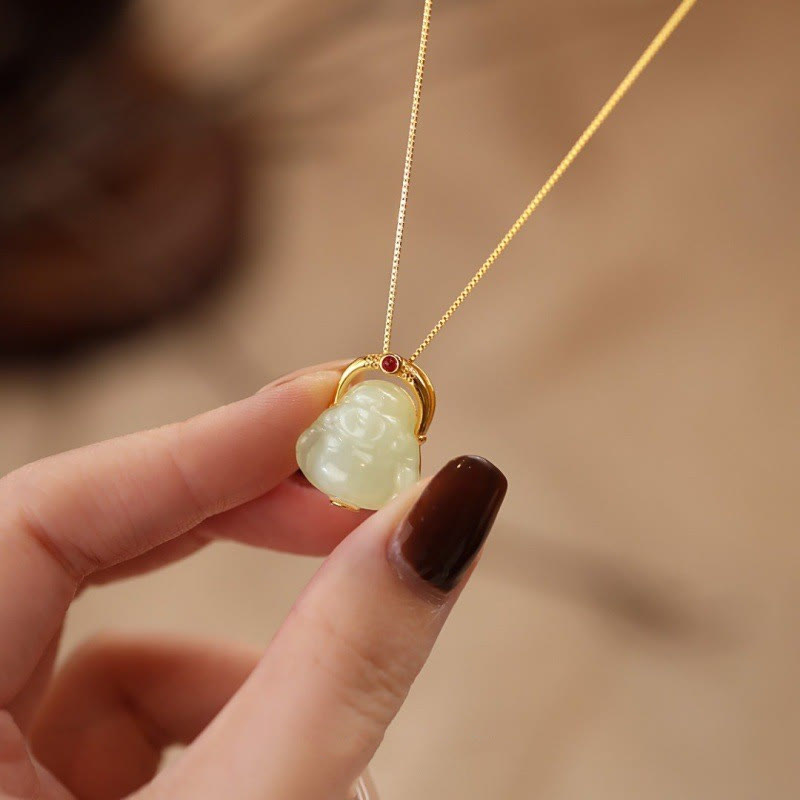 Halskette mit lachendem Buddha aus Hetian-Jade für Fülle, 925er Silber