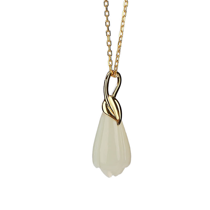 Hetian Jade Halskette mit Magnolienblüte | Symbol der Fülle