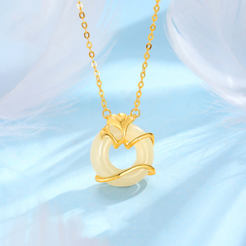 Halskette mit Peace Buckle-Anhänger aus Hetian-Jade in Sterlingsilber