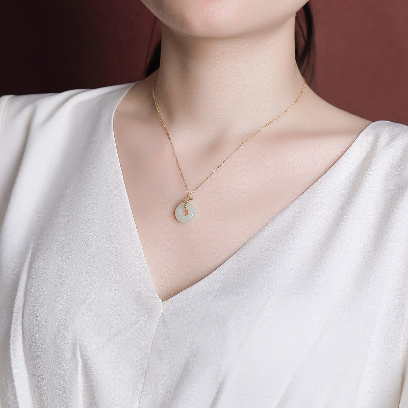Hetian Jade Peace Buckle Halskette | Sterling Silber | Wohlstandsbalance