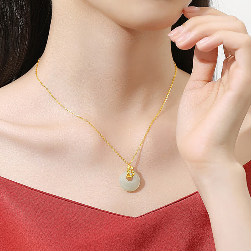 Hetian Jade Peace Buckle Schlangenhalskette