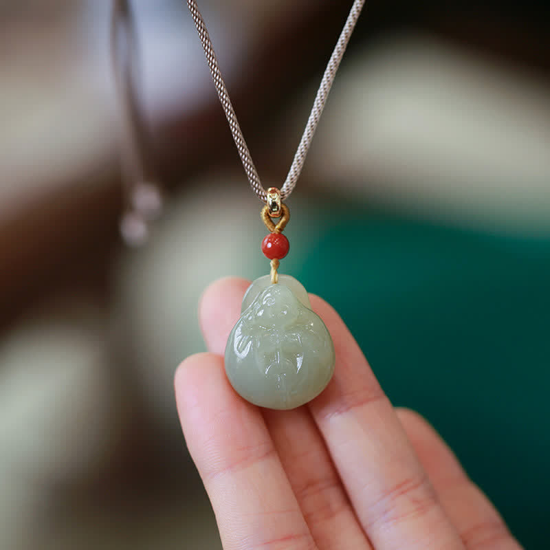 Halskette aus Hetian-Jade für Reichtum und Wohlstand mit Anhänger „Laughing Buddha“