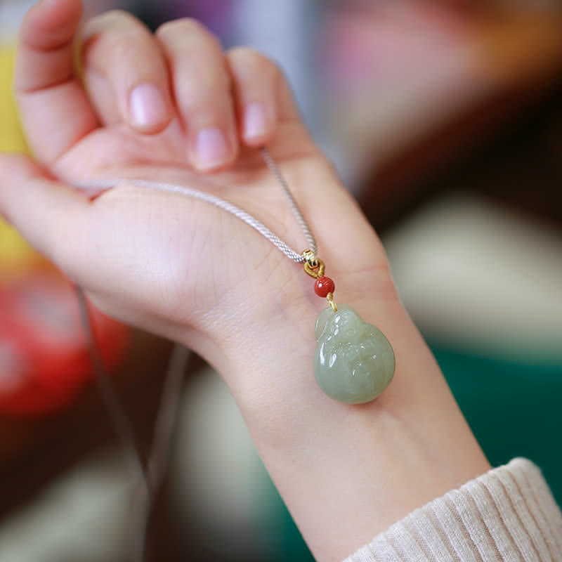 Halskette aus Hetian-Jade für Reichtum und Wohlstand mit Anhänger „Laughing Buddha“