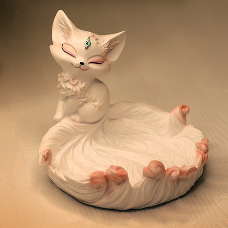 Elfenbeinfarbener Obstfuchs, 12 x 14 cm, Dekofigur aus Kunstharz