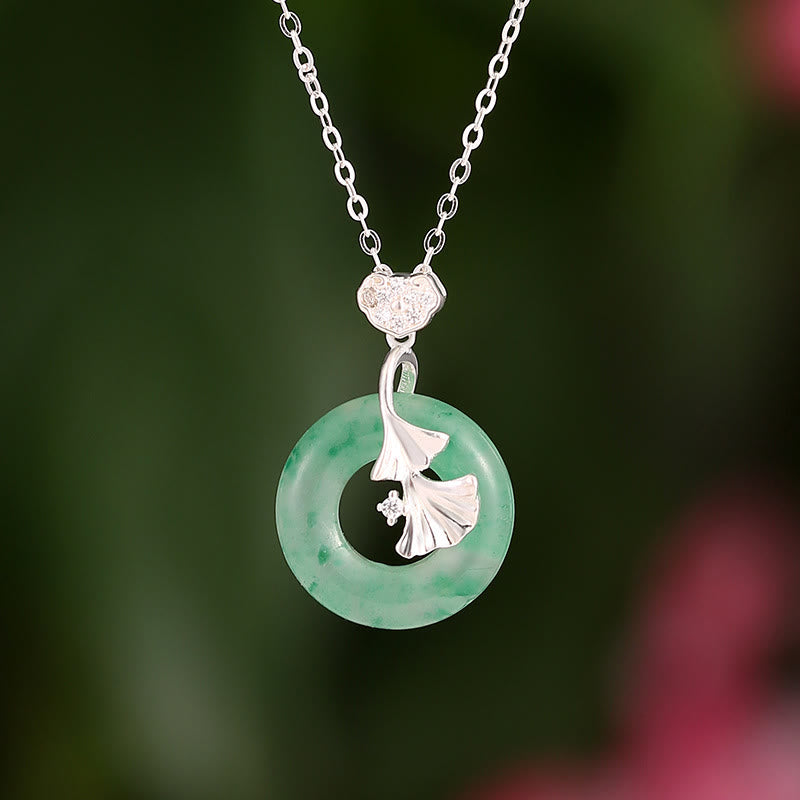 Jade-Ginkgo-Friedensschnalle Sterling-Silber-Halskette