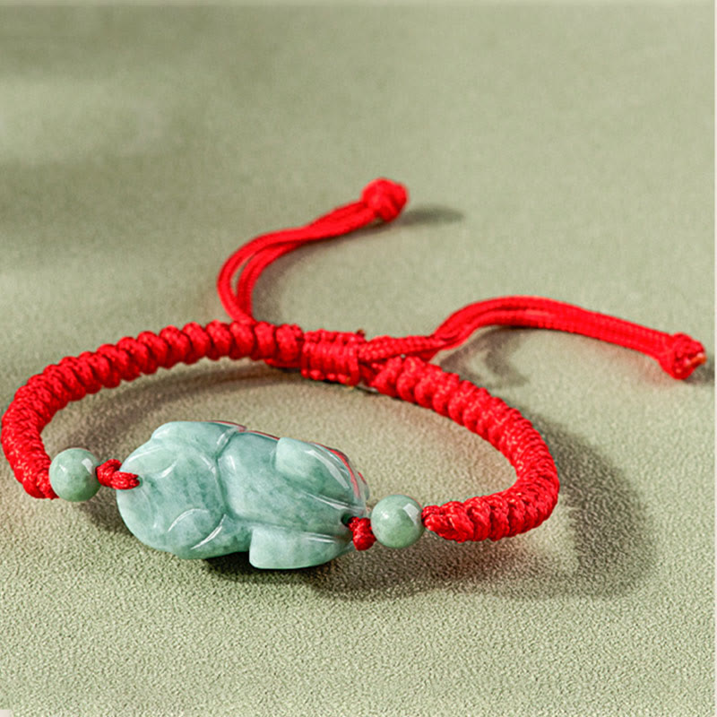 Jade Pi Xiu Schutzarmband mit King Kong Knoten, rote Schnur