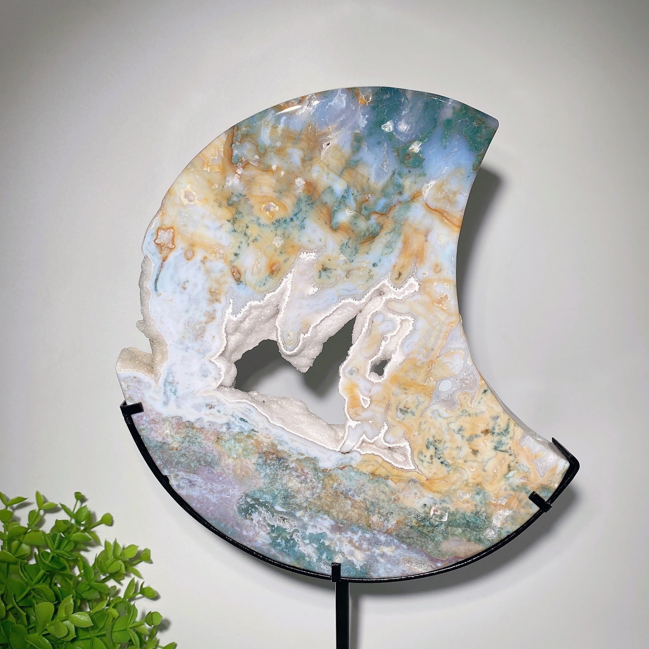 Große 24 cm Druzy Moss Achat Mondschnitzerei mit Ständer