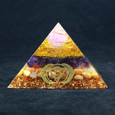 Orgonitpyramide für Liebe und Heilung