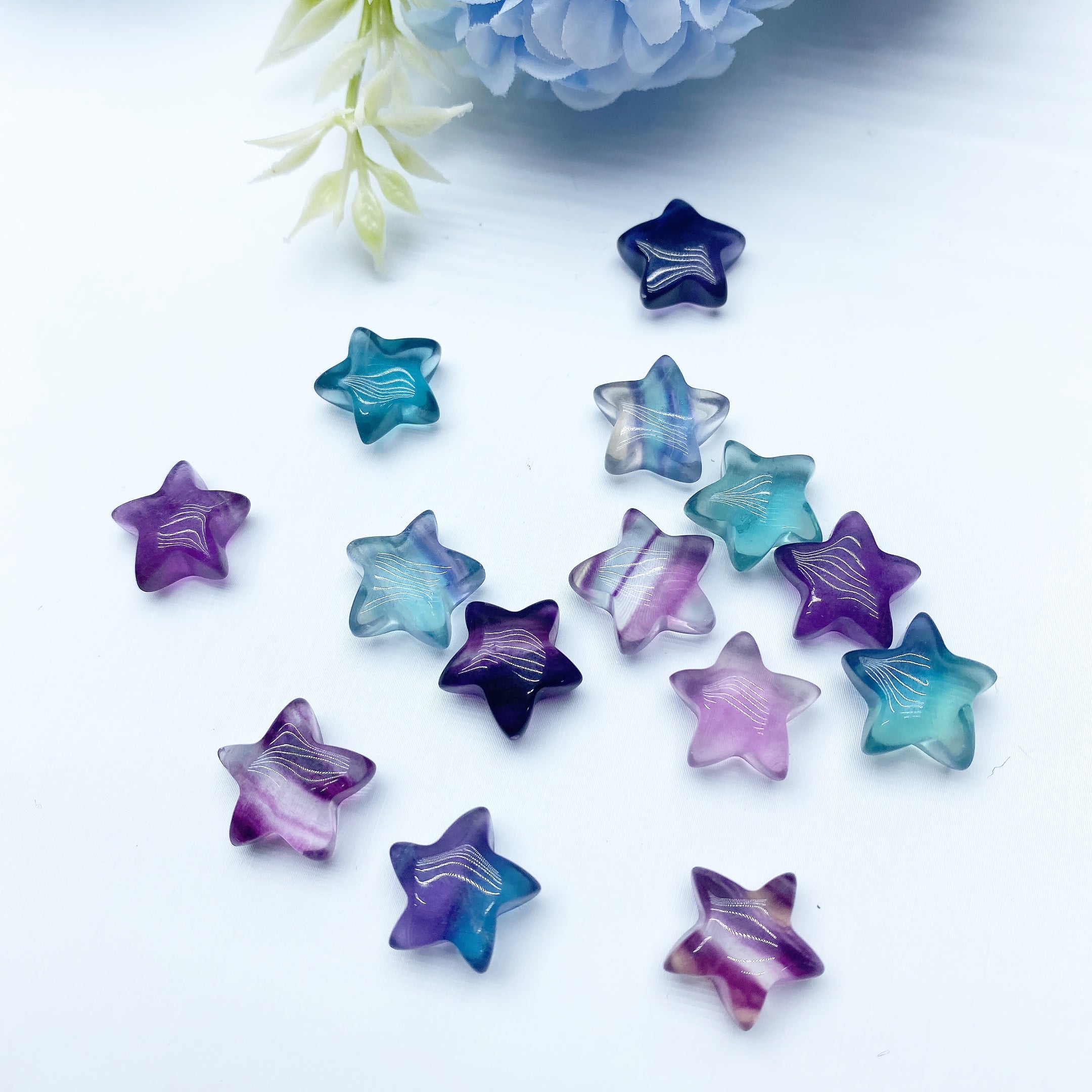 Mini-Fluorit-Mond- und Stern-Kristallschnitzereien, 10 mm