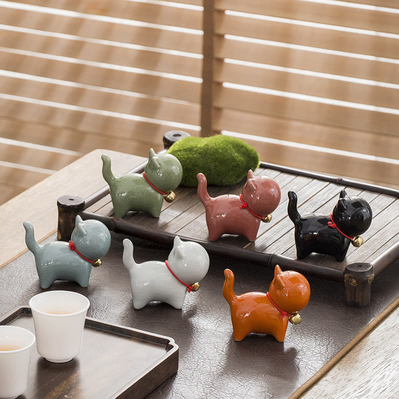 Mini-Glücksglocken-Katzenfigur aus Keramik für den Schreibtisch zu Hause