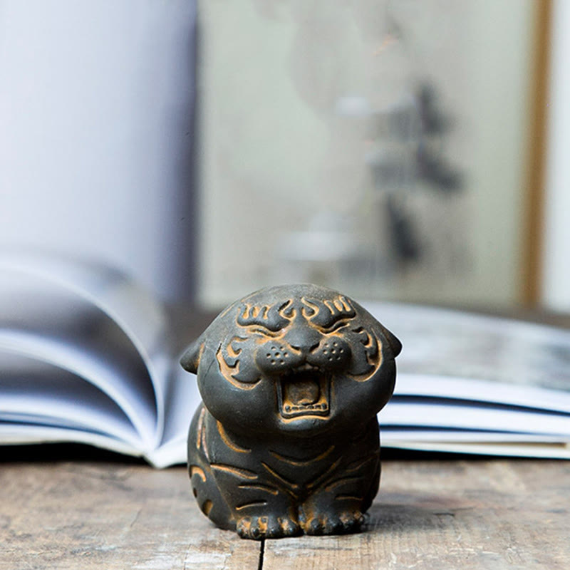Mini-Statue aus süßem Tigereisenharz – spirituelle Tierfigur