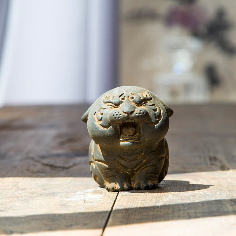 Mini-Statue aus süßem Tigereisenharz – spirituelle Tierfigur