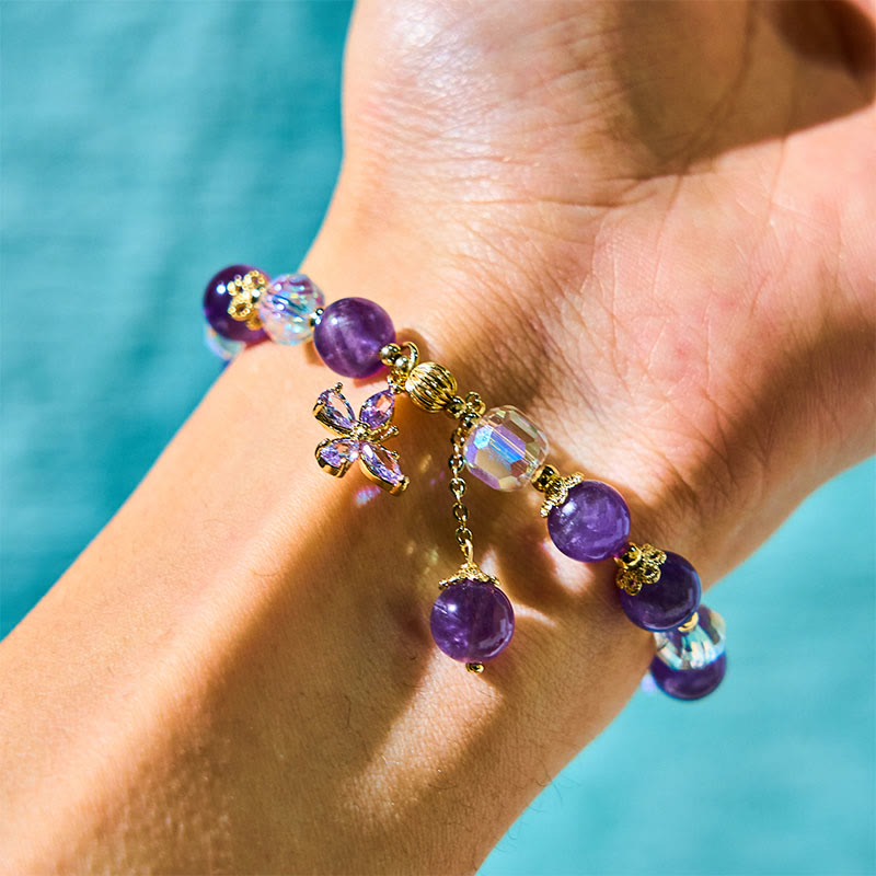 Natürliches Amethyst-Armband mit spirituellem Schmetterlings-Charm