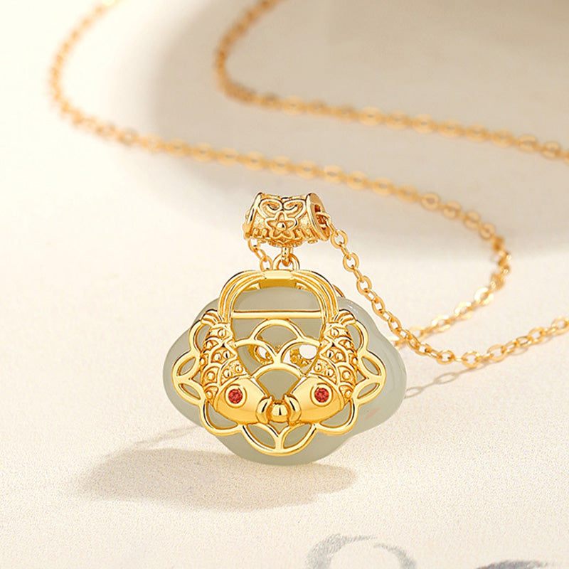 Natürliche Hetian Jade Koi Fisch Reichtum Halskette in Sterling Silber