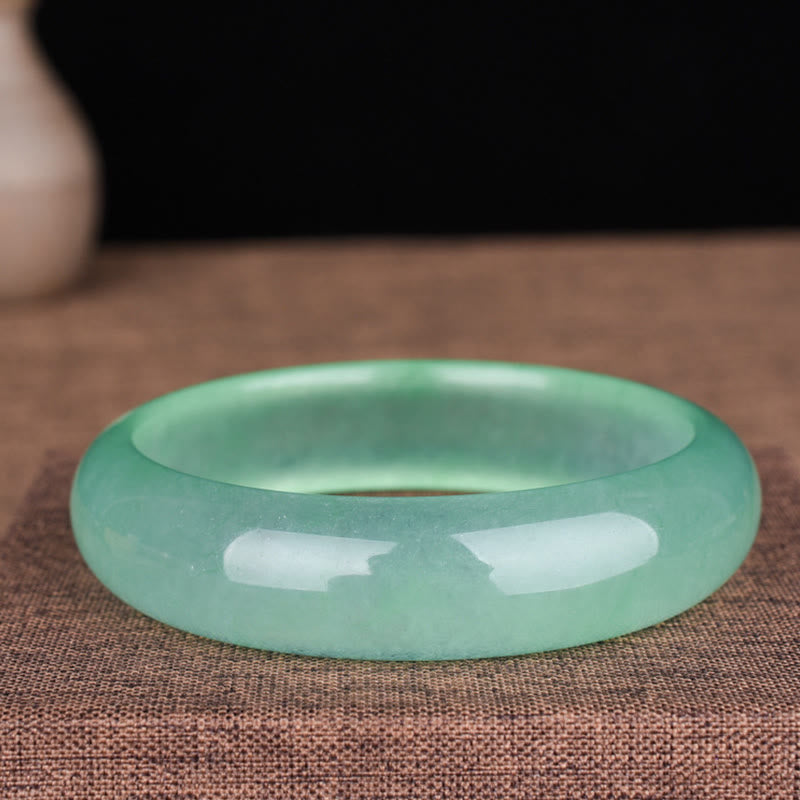 Armreif aus natürlichem Jade für Glück und Wohlstand