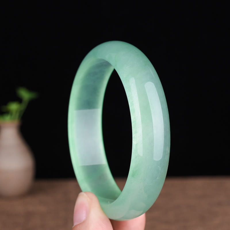Armreif aus natürlichem Jade für Glück und Wohlstand