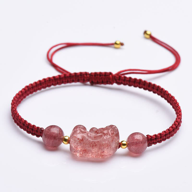Natürliches Erdbeerquarz-PiXiu-Armband mit roter Schnur für Glück