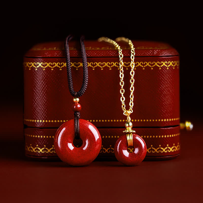 Peace Buckle Zinnober Halskette | Ruhesegen Anhänger