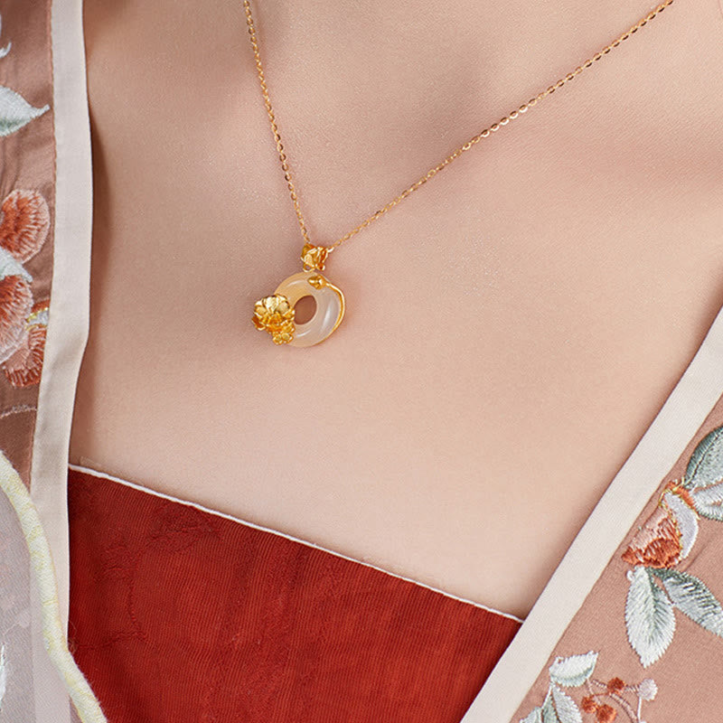 Peace Buckle Pfirsichblüten-Schmetterling Spirituelle Halskette aus Sterlingsilber