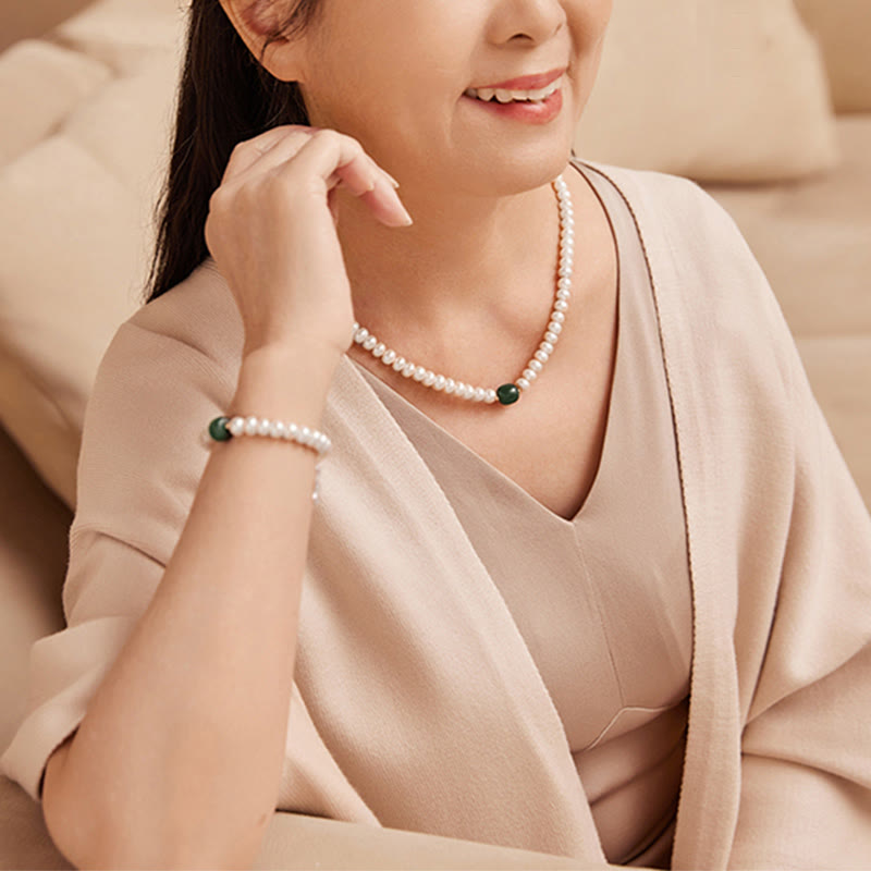 Perlen-Halskette mit Hetian-Jade und Aquamarin, 42 cm