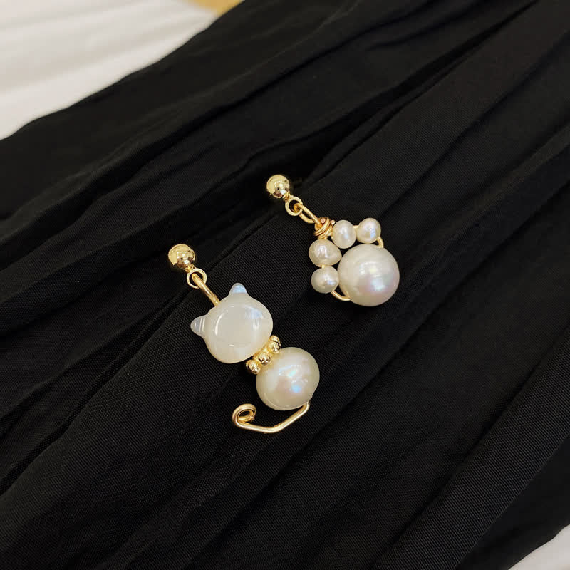 Pearl Wisdom Ohrstecker mit Katzenpfoten-Design