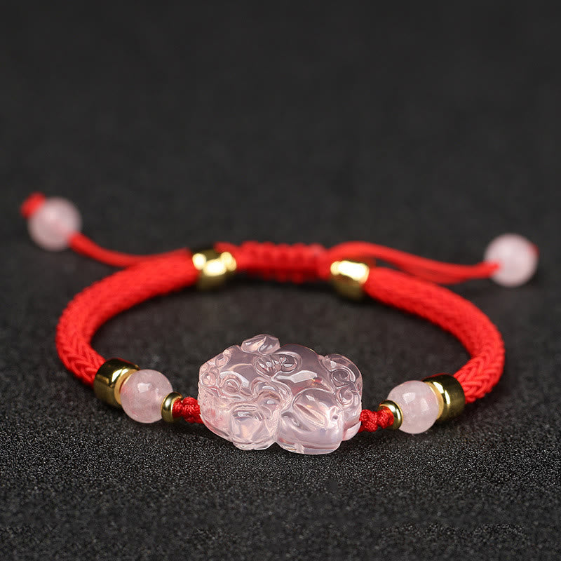 PiXiu-Reichtumsarmband aus rosa Kristall mit rotem Schnurschutz