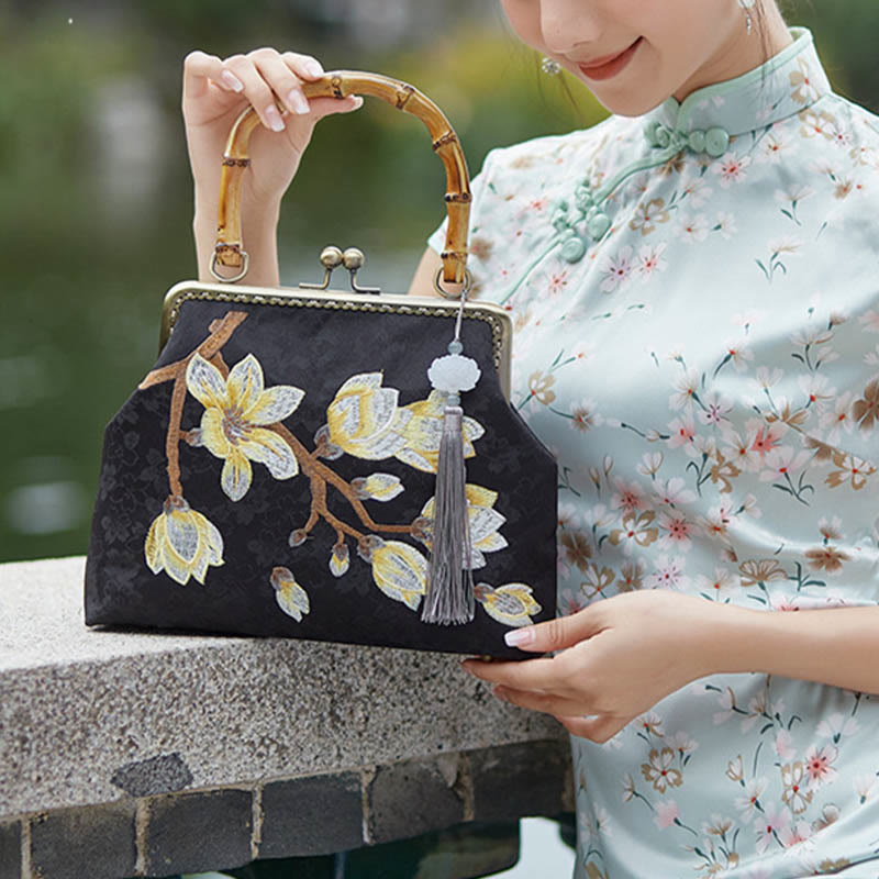 Handtasche mit Pflaumenblüten-Stickerei und Bambusgriff | Elegante Umhängetasche