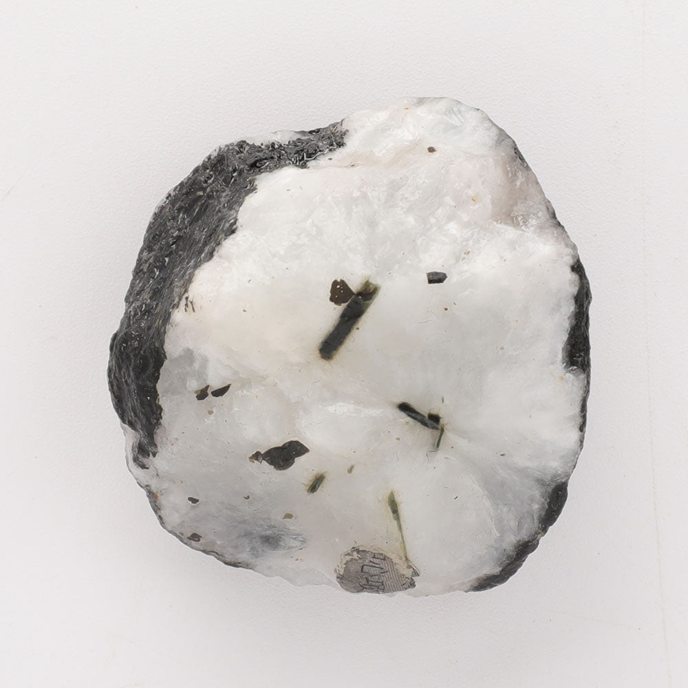 Rohe schwarze Mondsteinbrocken 1,8 Zoll Rohkristalle