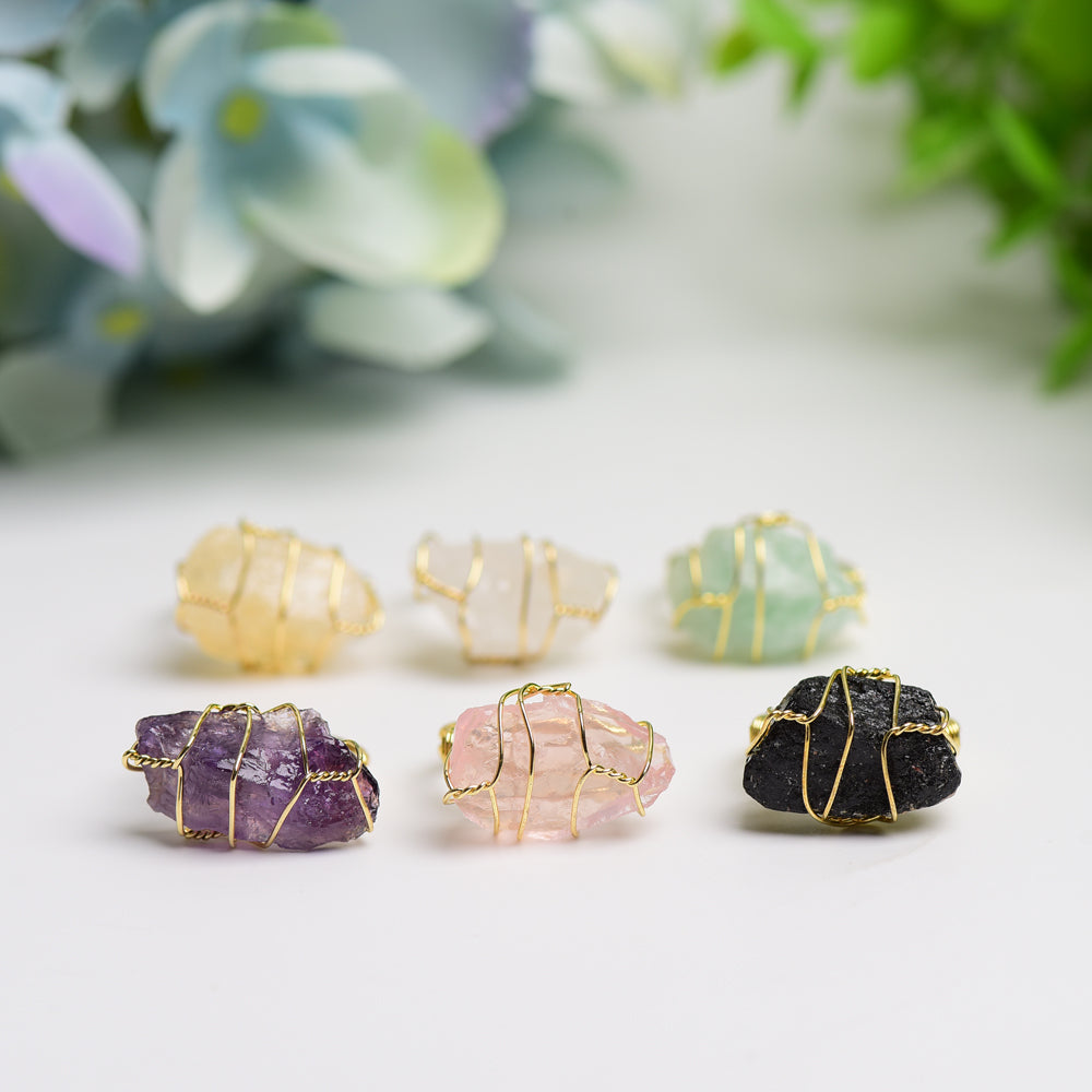 Spiritueller Ring aus Rohstein mit natürlichem Kristall