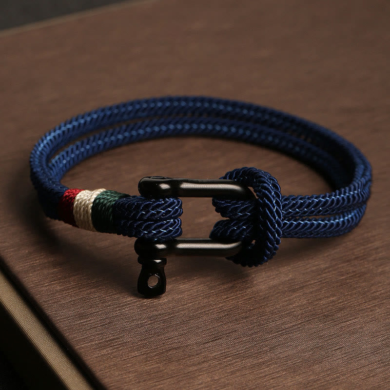 Rotes Schnurarmband mit Edelstahlschnalle für Glück und Schutz