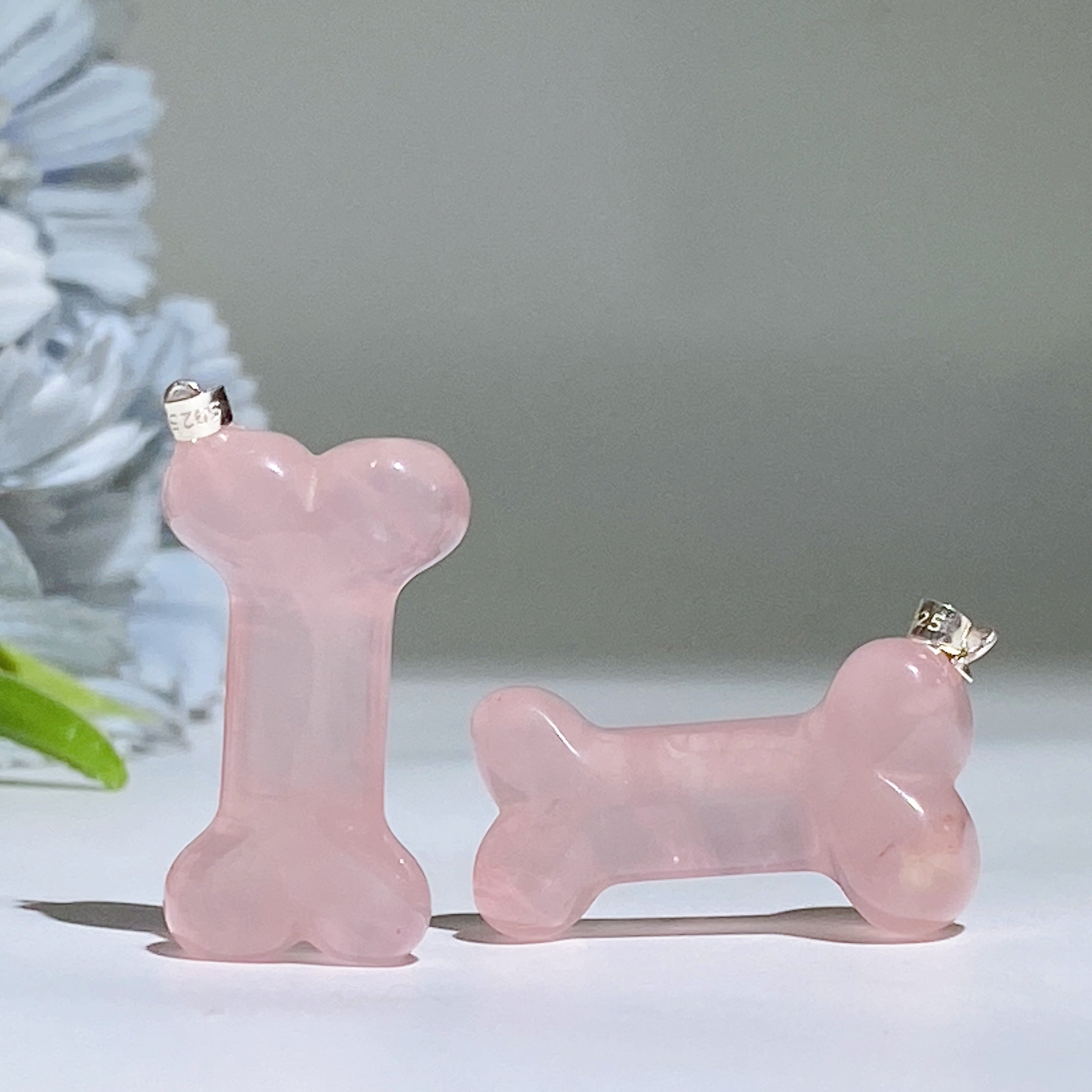 S925 Sterling Silver Rose Quartz Bone Pendant (32mm)