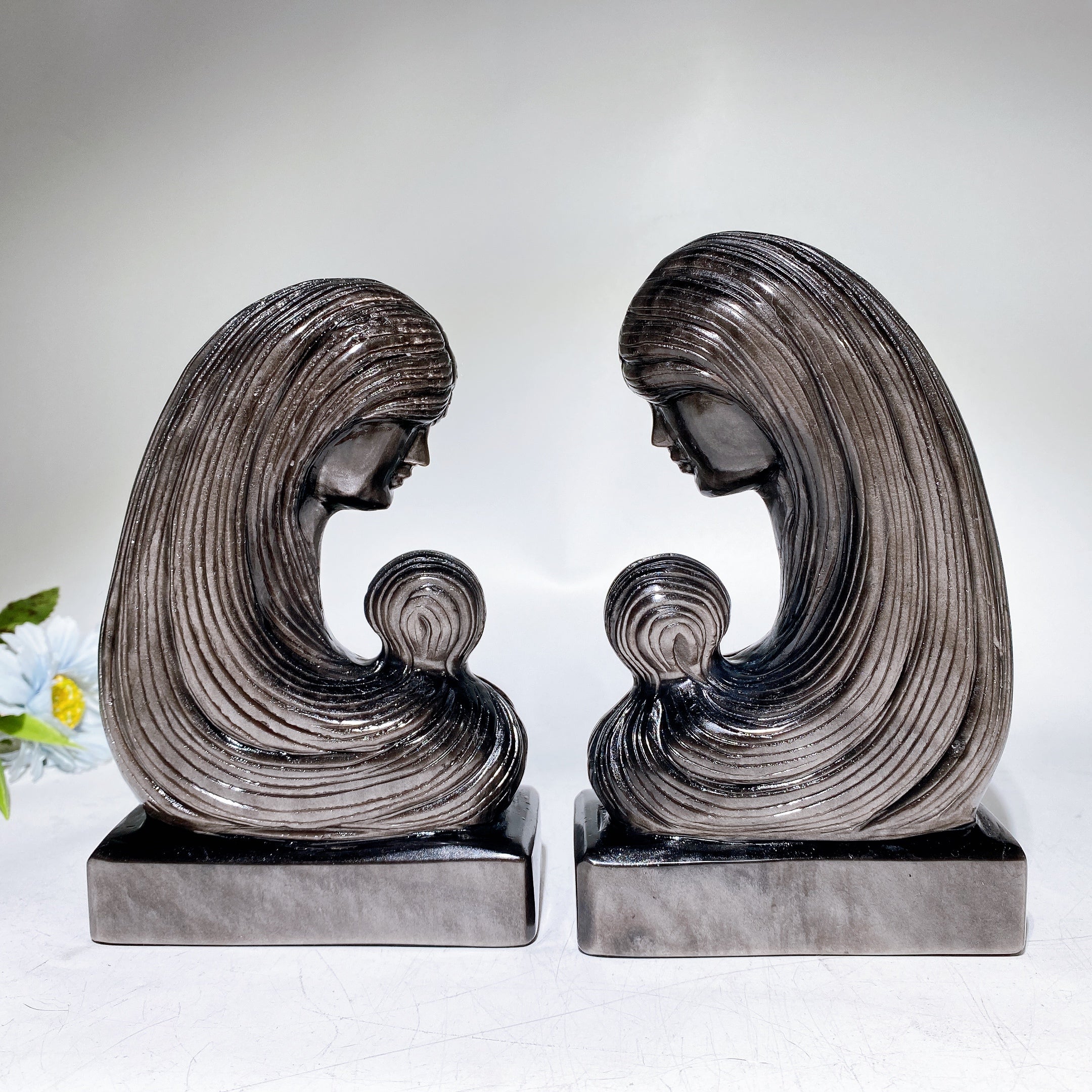 Silberne Obsidian-Dame, geschnitzt, 16 cm, Kristallfigur