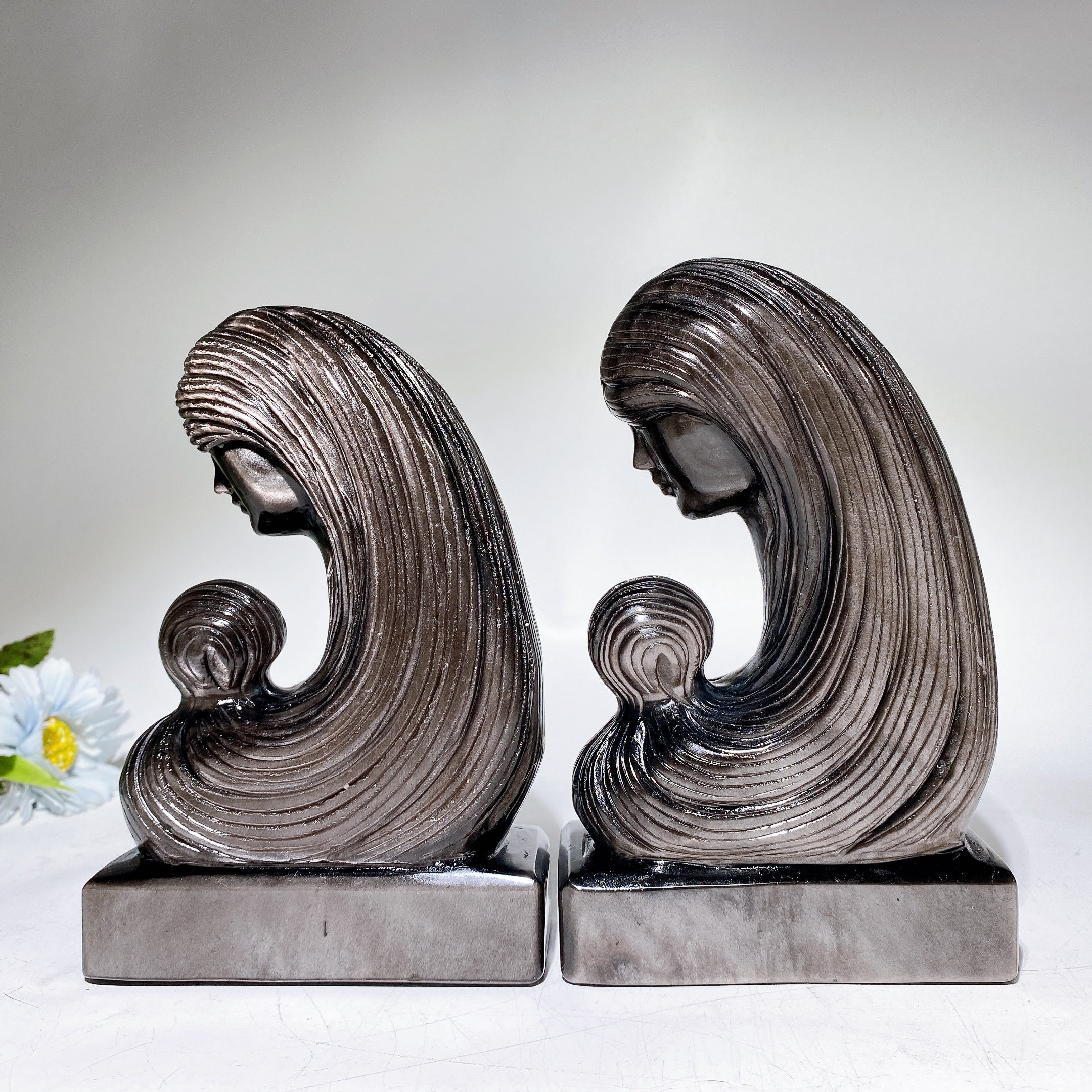 Silberne Obsidian-Dame, geschnitzt, 16 cm, Kristallfigur