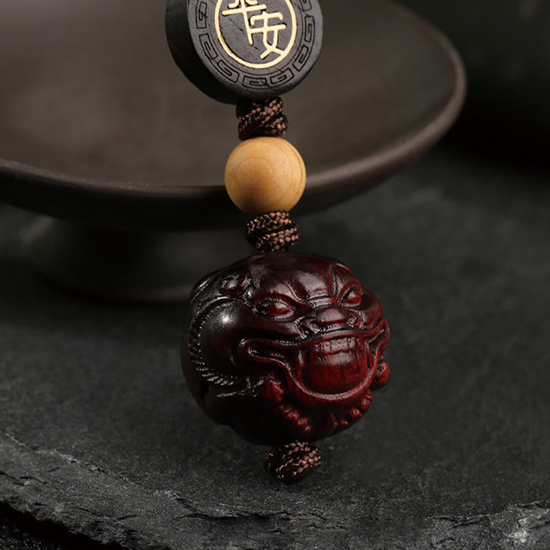 Pixiu-Schutz-Schlüsselanhänger mit kleinem Blatt aus rotem Sandelholz