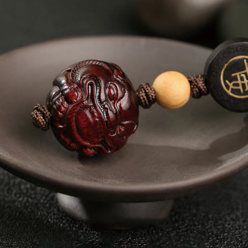 Pixiu-Schutz-Schlüsselanhänger mit kleinem Blatt aus rotem Sandelholz