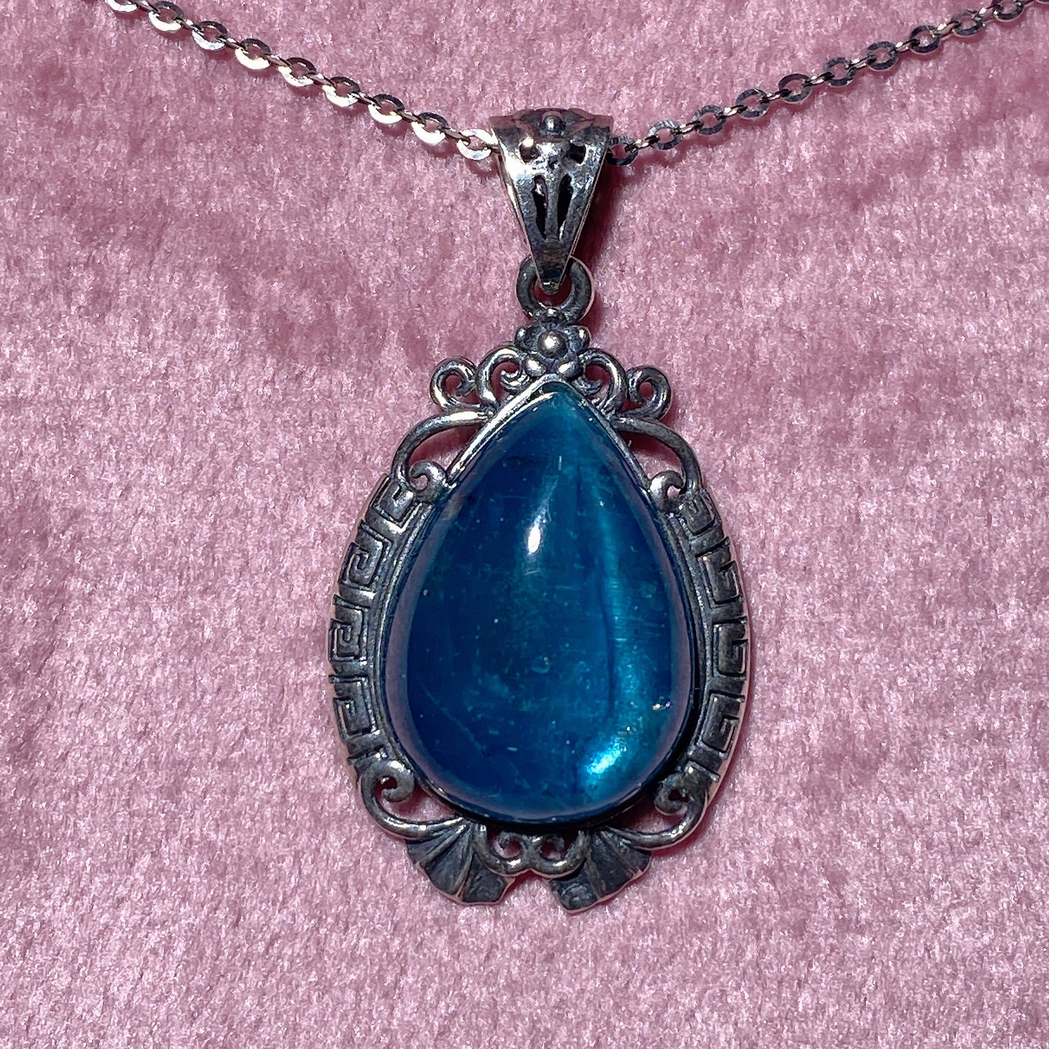 Sterling Silver Amethyst Pendant for Healing & Meditation