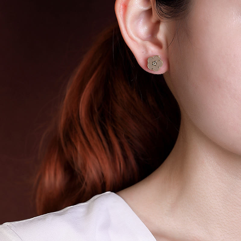 Sterling Silber Hetian Jade Pflaumenblüte Glück Ohrstecker