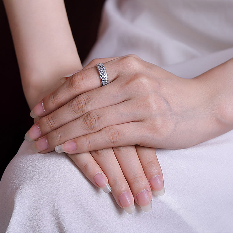 Lotusring aus Sterlingsilber mit erleuchtendem Lotusblüten-Design