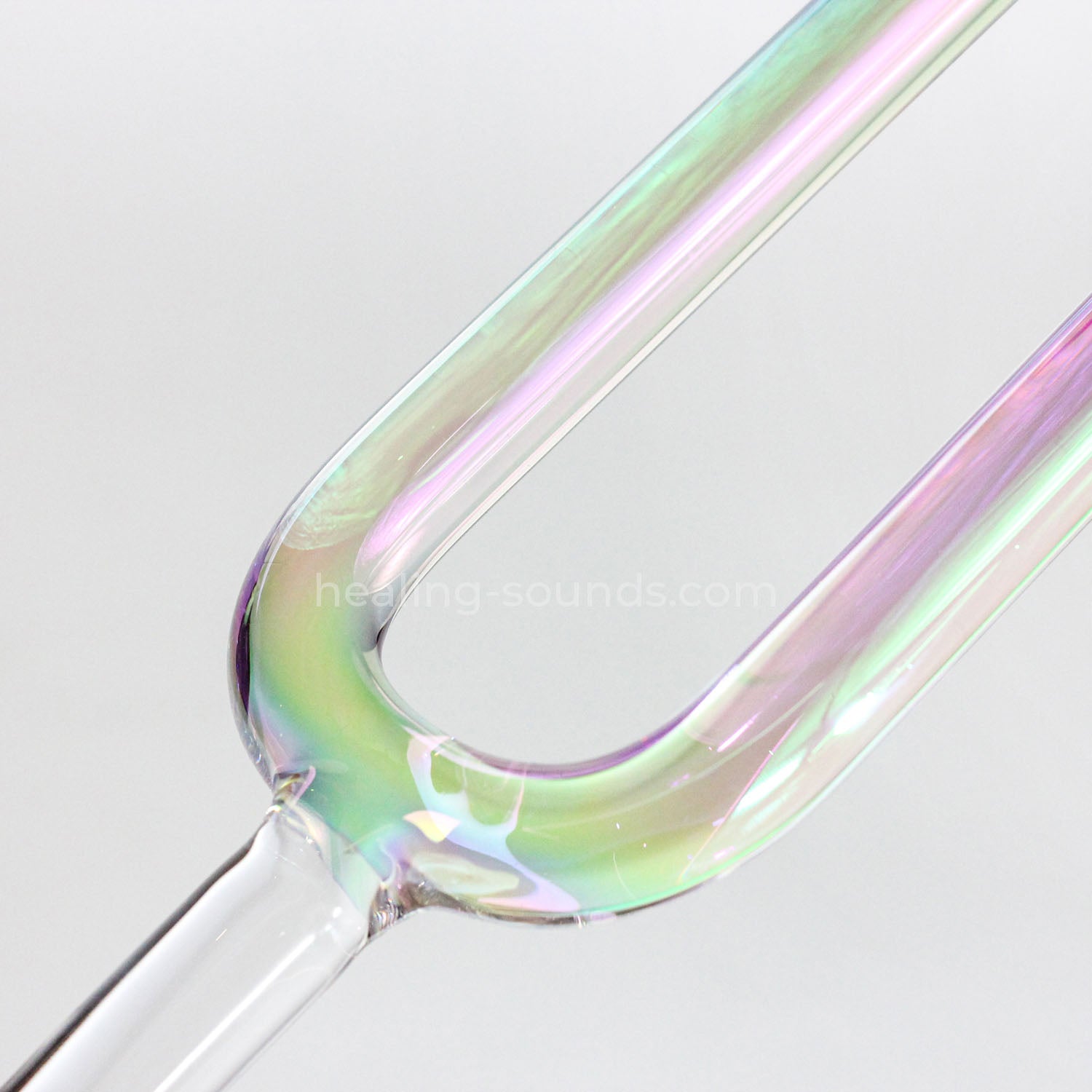 432 Hz Stimmgabel aus klarem Regenbogenquarz