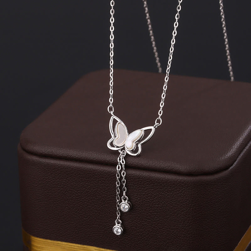 Schmetterlingskette aus Tridacna-Stein | Sterlingsilber-Anhänger „Calm“, 41 cm