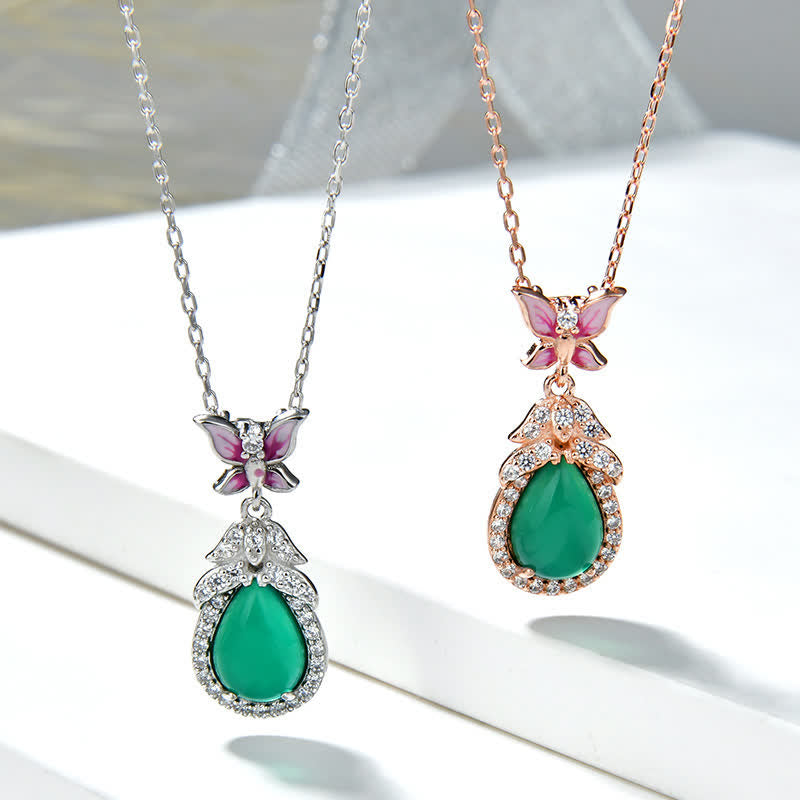 Unisex Grüne Chalcedon Schmetterling Courage Halskette in Silber oder Roségold