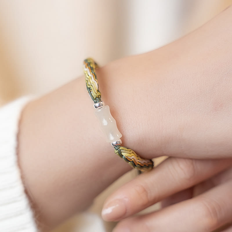 Weißes Jade-Bambus-Armband mit Kraft- und Glückskette