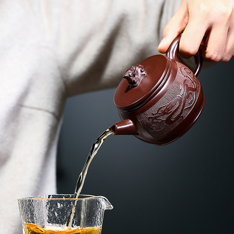 Handgemachte Kung-Fu-Teekanne aus Yixing-Teekanne aus braunem Drachen- und violettem Ton, 240 ml