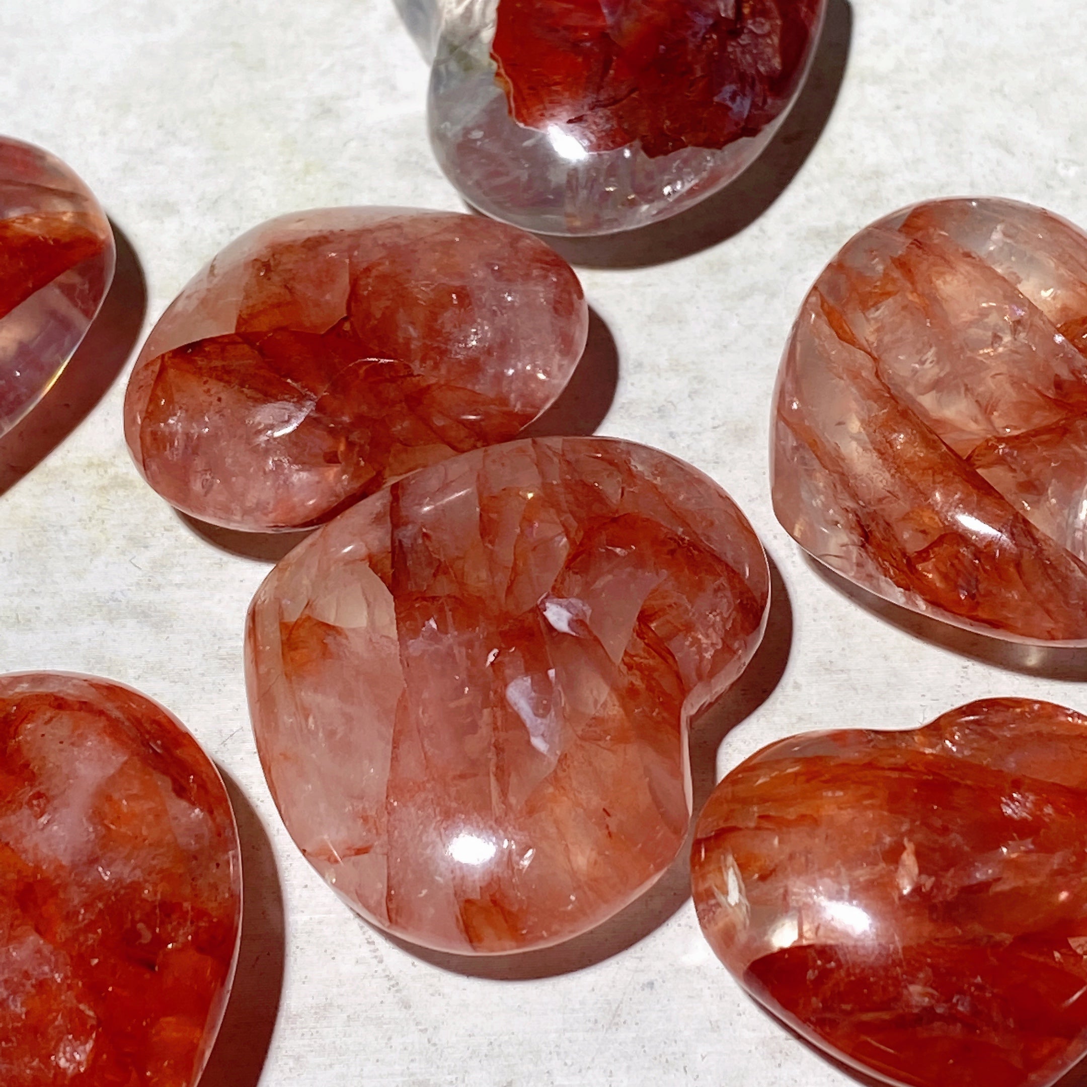 1.0-1.5 Inch Fire Quartz Crystal Heart Carvings for Healing