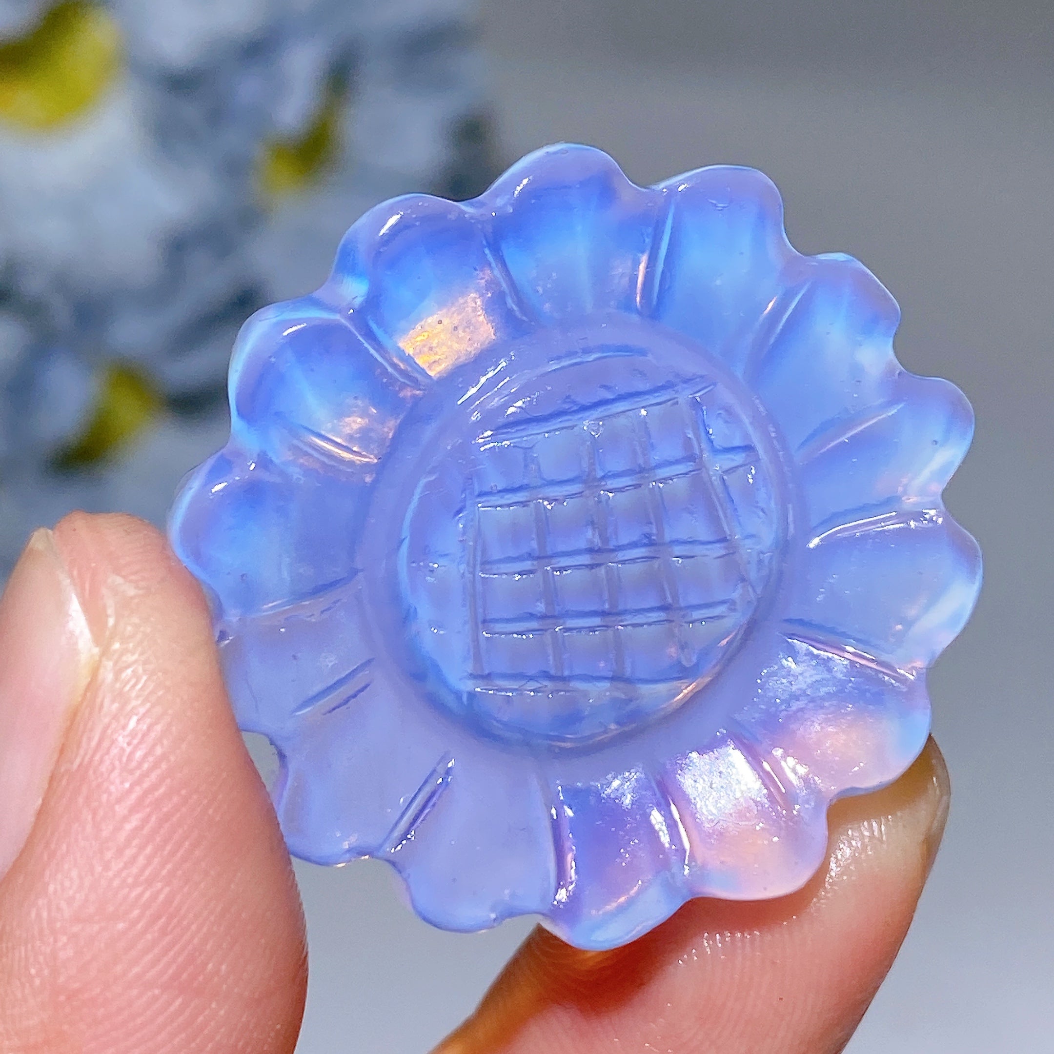 1.3-1.5 inch Mixed Crystal Sunflower Carving Crystal Figurines