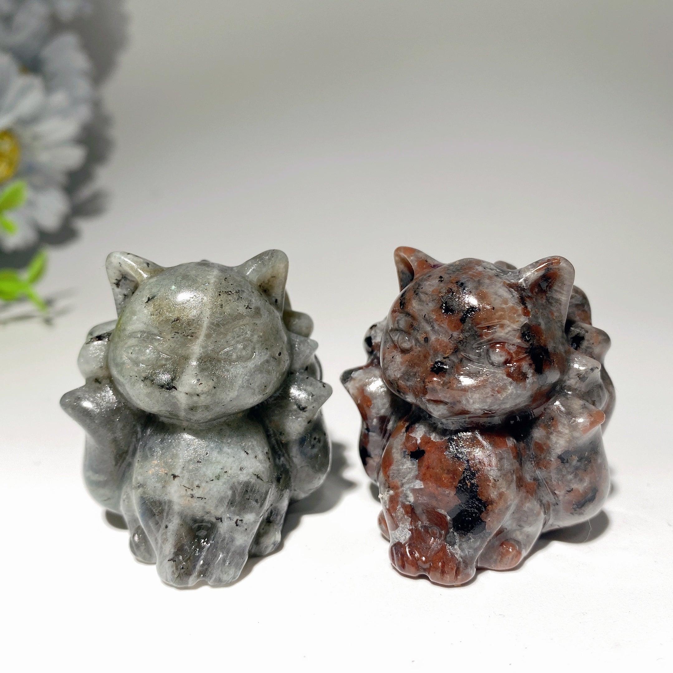 1.7 inch Mixed Crystal Nine-Tails Fox Carving Figurine