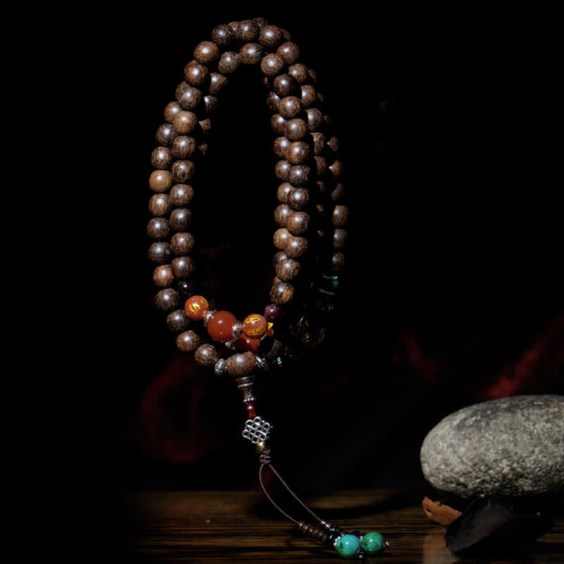 108 Holz-Mala-Armband mit Adlerholz und rotem Achat für Frieden und Stärke